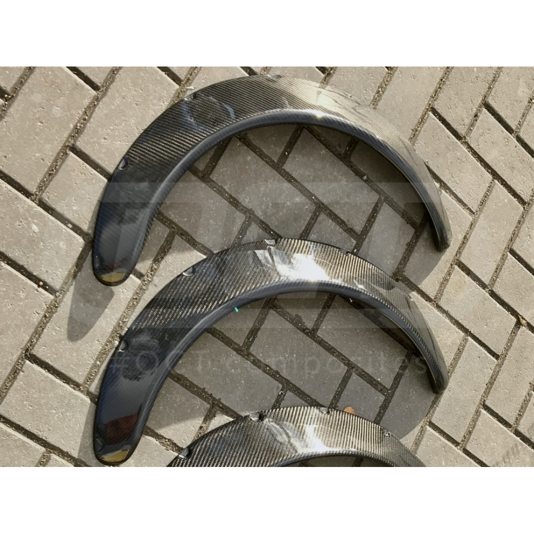 Universal fender flare for cars